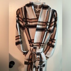 Ladies cardigan with belt. Size large.